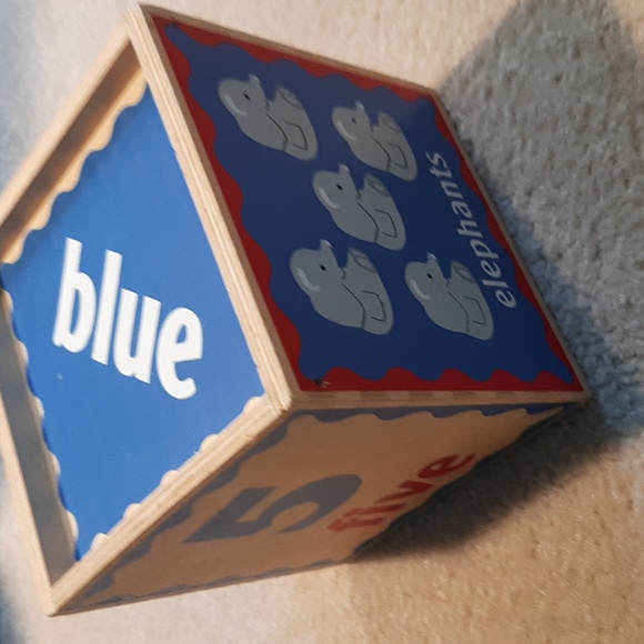 Wood stacking blocks - Picture 1 of 8